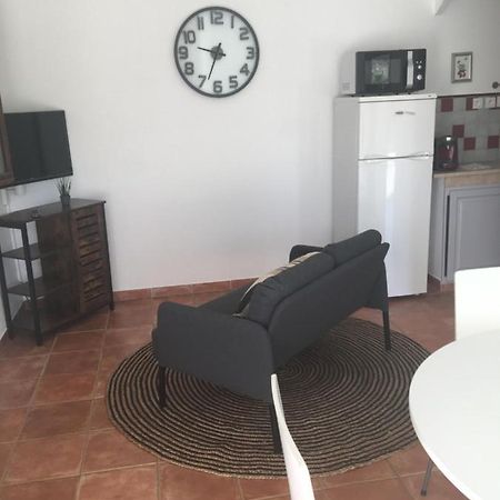 Gite 2 Pieces Au Calme Les Arcs-sur-Argens Exterior foto