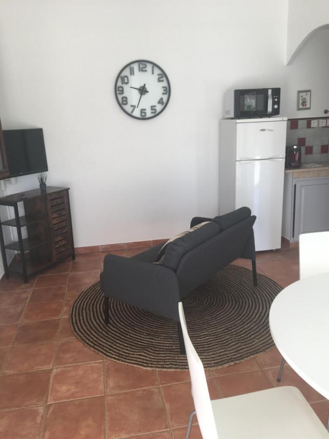 Gite 2 Pieces Au Calme Les Arcs-sur-Argens Exterior foto